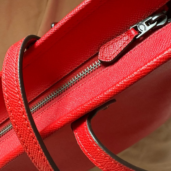Coach City Zip Tote Women's Handbag - True Red NEVER USED Style No. F58846 - Picture 8 of 11